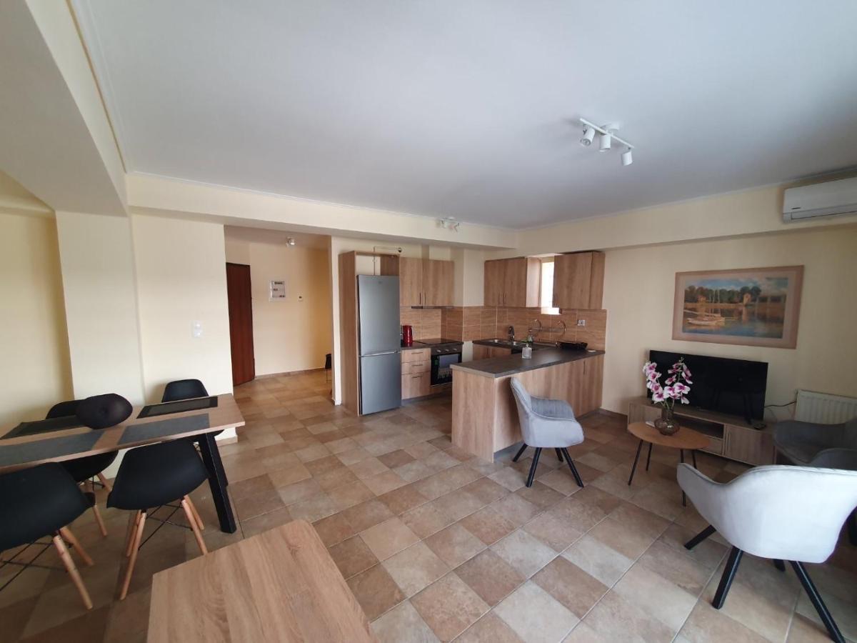 Lux & Style 75Sqm With Private Parking In Athens Apartment Exterior photo